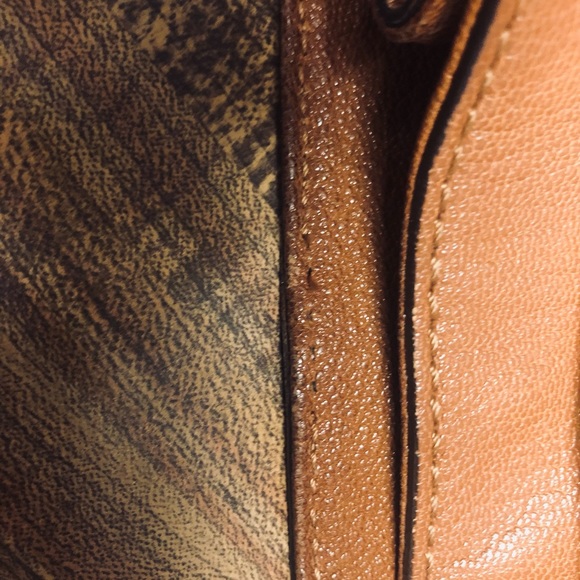 Michael Kors tan leather dual strap bag. - Picture 8 of 12